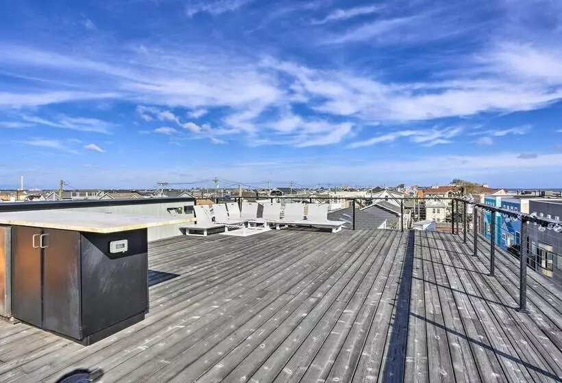 Luxury Long Beach Villa With Ocean Views!