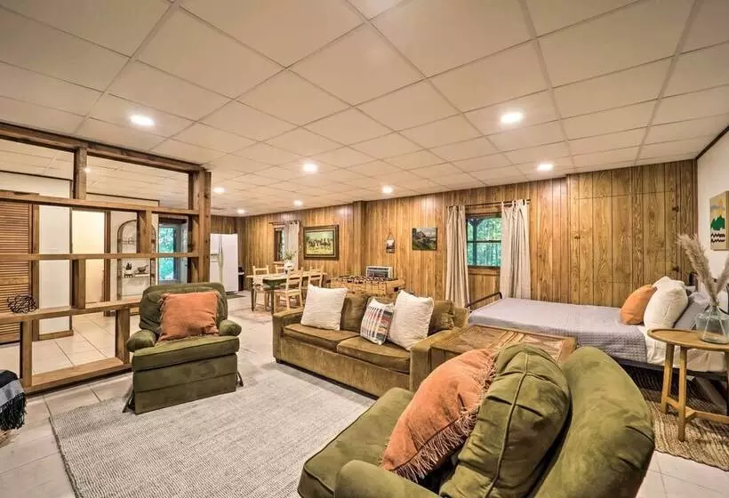 Peaceful Boone Cabin W/ Deck & Forest Views!