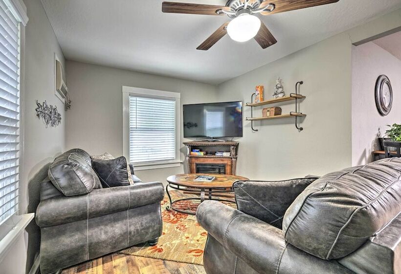 Peaceful Sonora Home W/ Grill: Walk To Downtown!