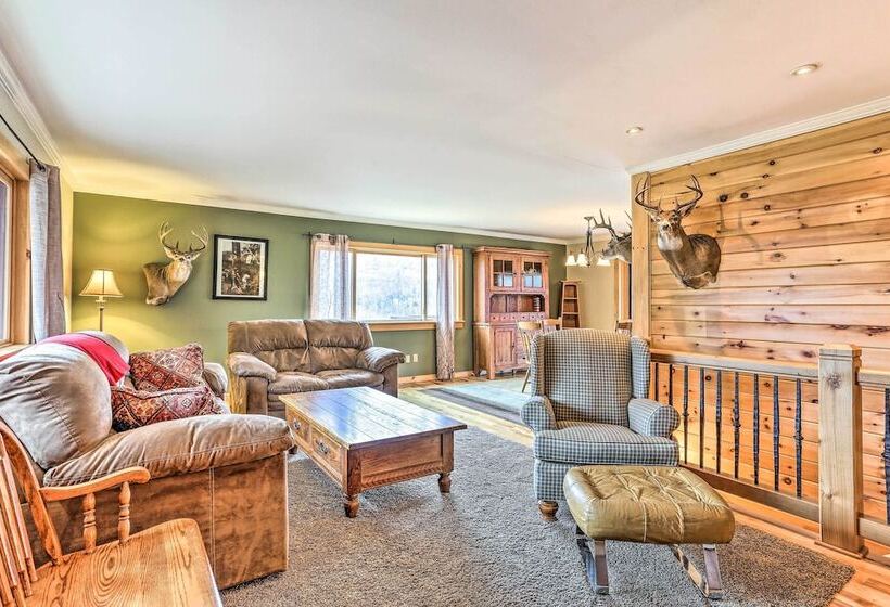 Peaceful Hancock Home W/ Patio, Deck & Grill!