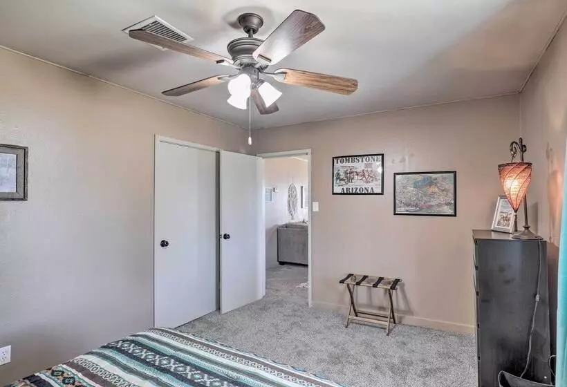 Pet Friendly Abode W/ Yard, Near Outdoor Hotspots!