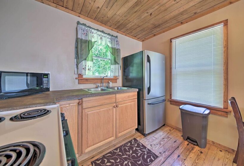 Pet Friendly Cottage W/ Fire Pit   3 Mi To Siu!