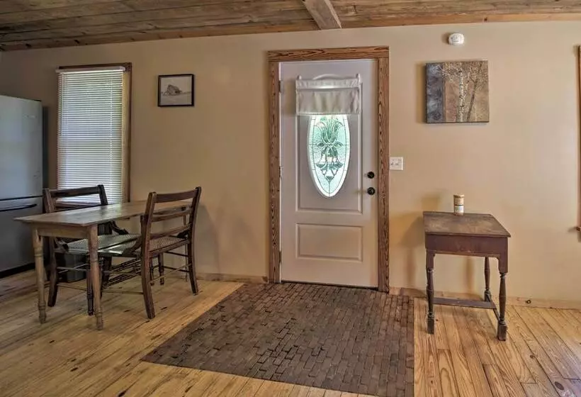 Pet Friendly Cottage W/ Fire Pit   3 Mi To Siu!