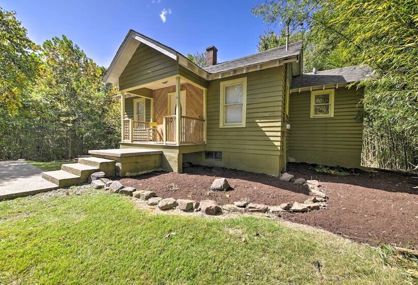 Pet Friendly Cottage W/ Fire Pit   3 Mi To Siu!