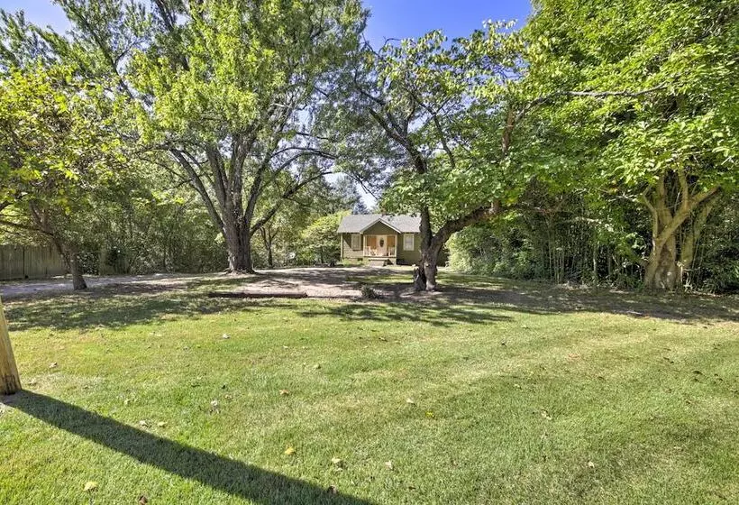 Pet Friendly Cottage W/ Fire Pit   3 Mi To Siu!