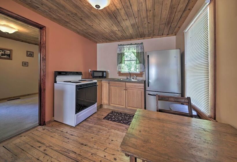 Pet Friendly Cottage W/ Fire Pit   3 Mi To Siu!