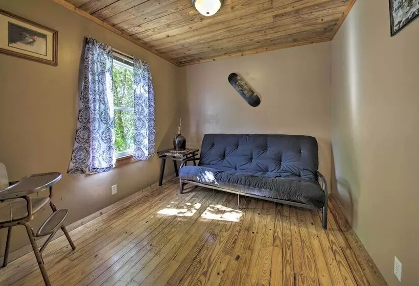 Pet Friendly Cottage W/ Fire Pit   3 Mi To Siu!