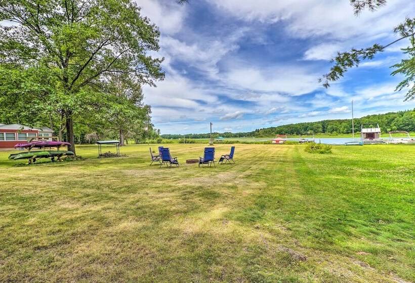Cottage On Tubbs Lake W/ Fire Pit Near Skiing!