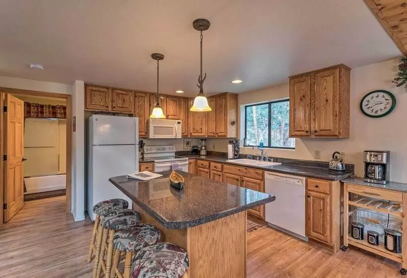 Fish, Hike & Explore: Prescott Cabin W/ Grill!