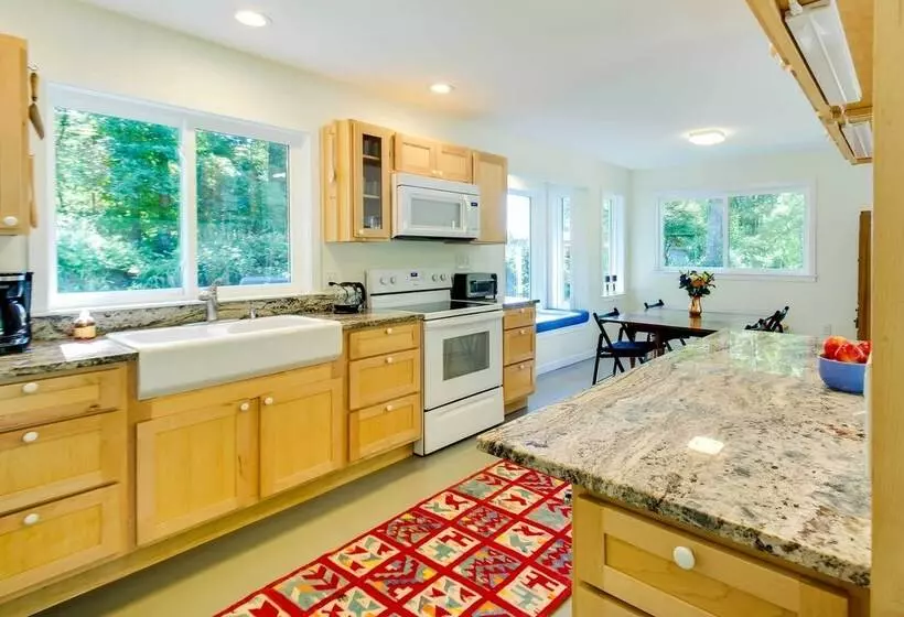 Quaint Charlottesville Home < 10 Mi To Dtwn!