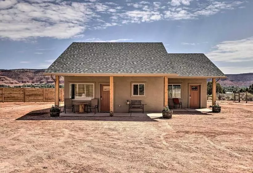 Quiet Kanab Home W/ Panoramic Views & Porch!