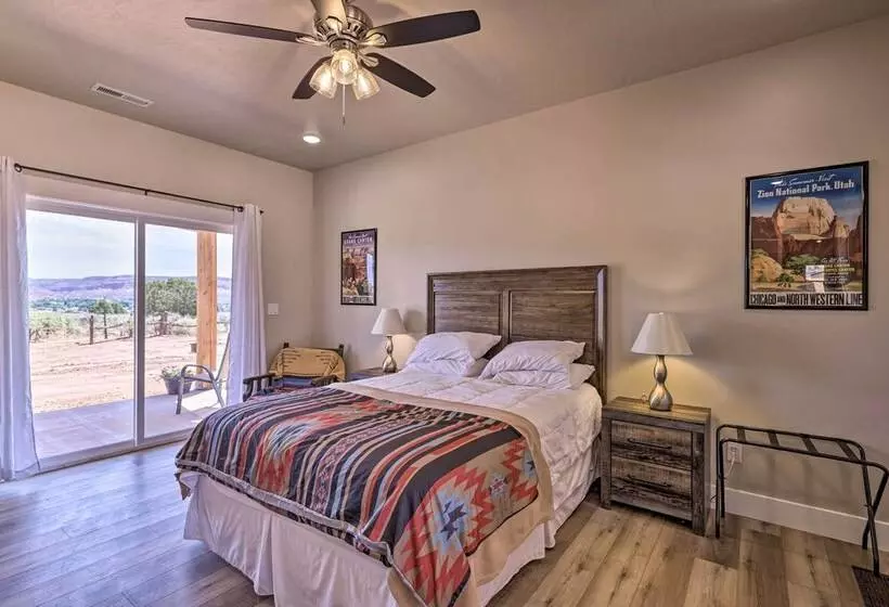 Quiet Kanab Home W/ Panoramic Views & Porch!