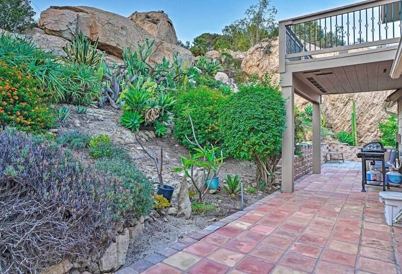 Hot Tub + Balcony: Rainbow Retreat Near Wineries!