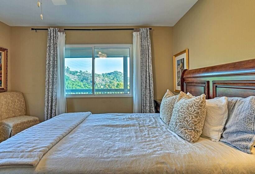 Hot Tub + Balcony: Rainbow Retreat Near Wineries!