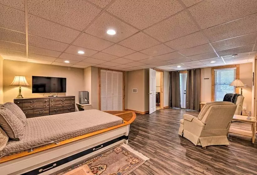 Renovated Home W/ Private Dock On Watauga Lake