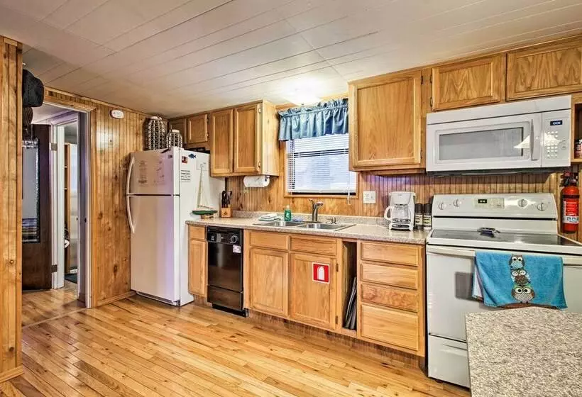 Rustic Stockton Lake Cabin Half Mile To Boat Ramp!