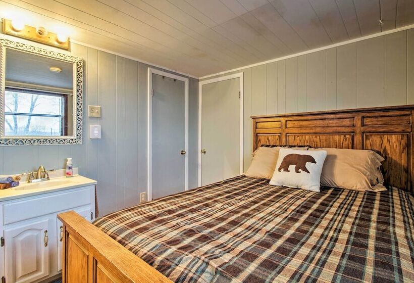 Rustic Stockton Lake Cabin Half Mile To Boat Ramp!