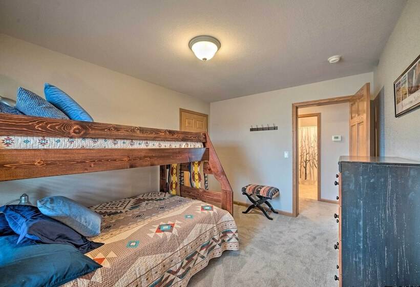 Serene Yellowstone Country Retreat W/ Deck & Views