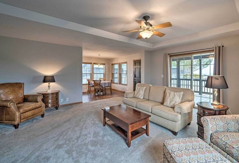 Serene Yellowstone Country Retreat W/ Deck & Views