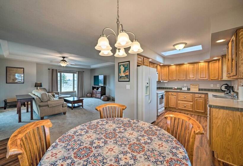 Serene Yellowstone Country Retreat W/ Deck & Views