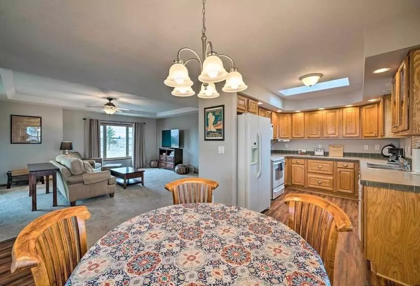 Serene Yellowstone Country Retreat W/ Deck & Views