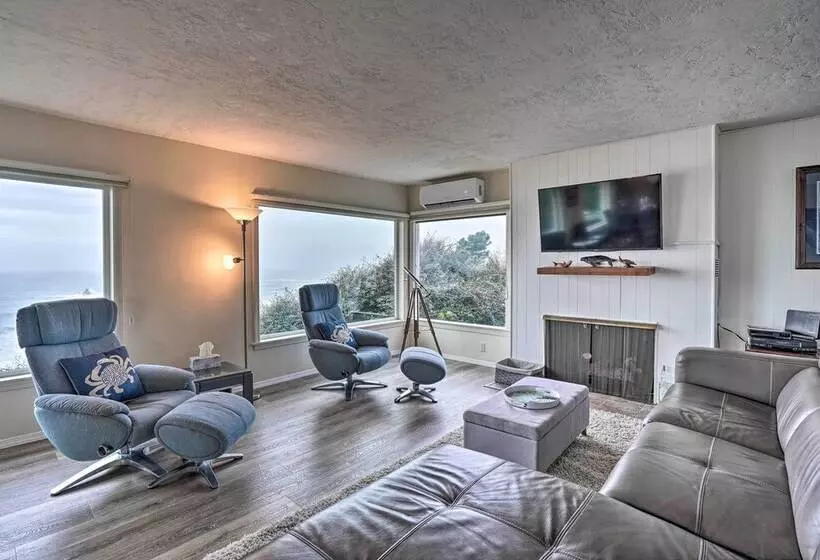 Serenity By The Sea   Chic Oceanfront Home W/ Deck