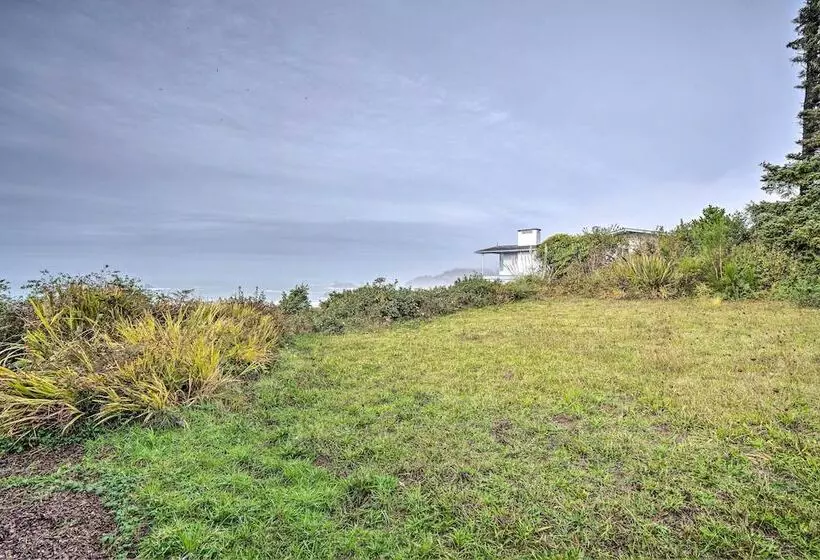 Serenity By The Sea   Chic Oceanfront Home W/ Deck