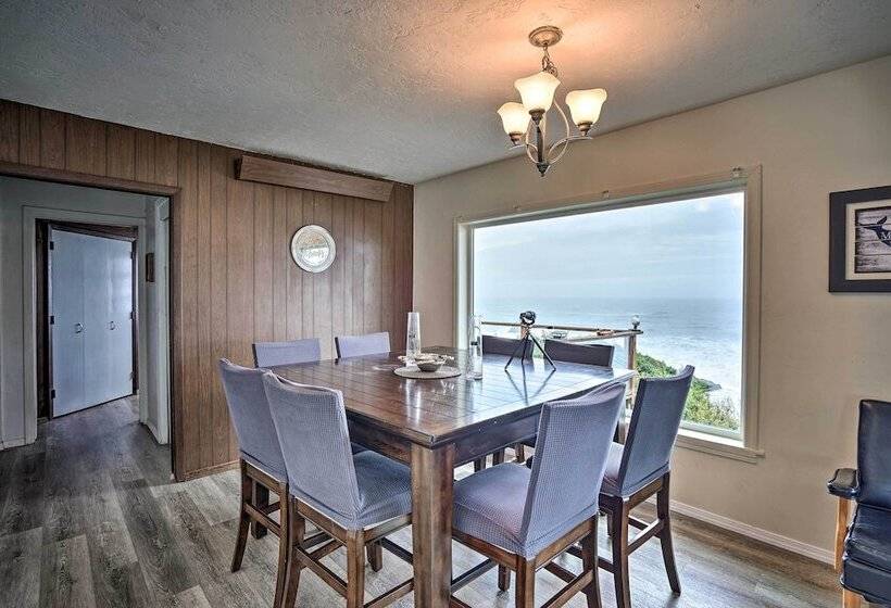 Serenity By The Sea   Chic Oceanfront Home W/ Deck