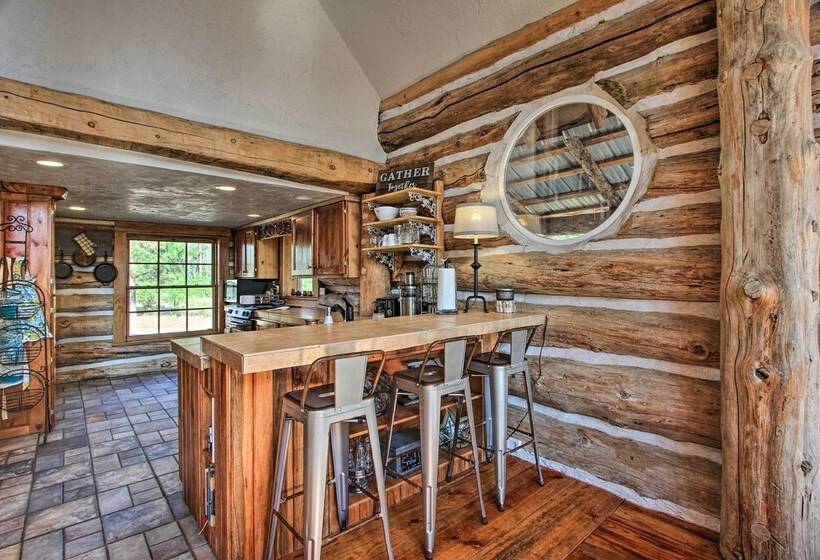 Snow Pine Retreat   Remote Crescent Log Cabin!