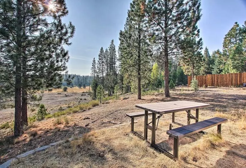 Snow Pine Retreat   Remote Crescent Log Cabin!