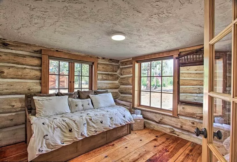 Snow Pine Retreat   Remote Crescent Log Cabin!