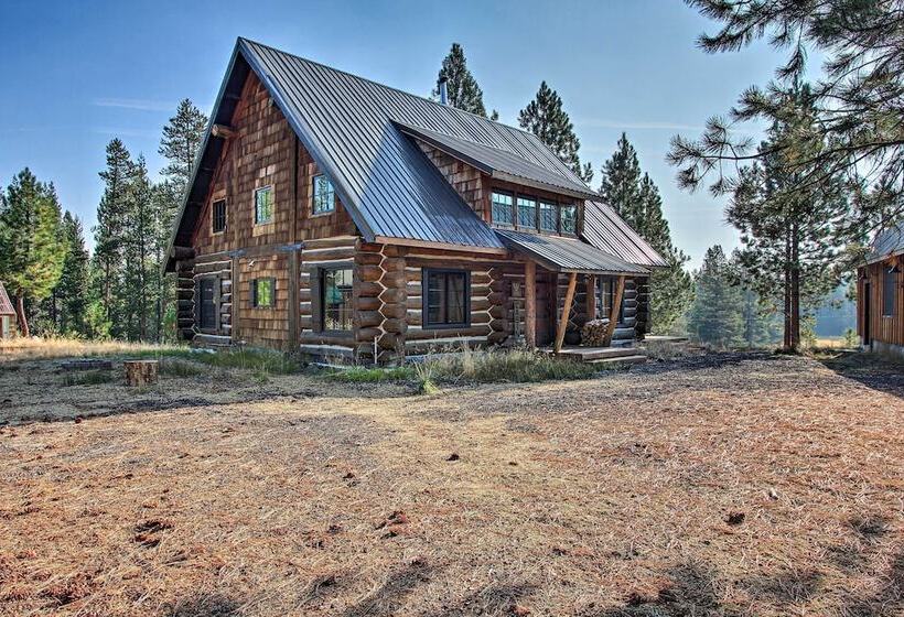 Snow Pine Retreat   Remote Crescent Log Cabin!