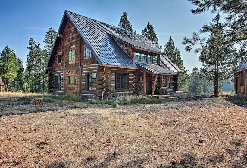 Snow Pine Retreat   Remote Crescent Log Cabin!