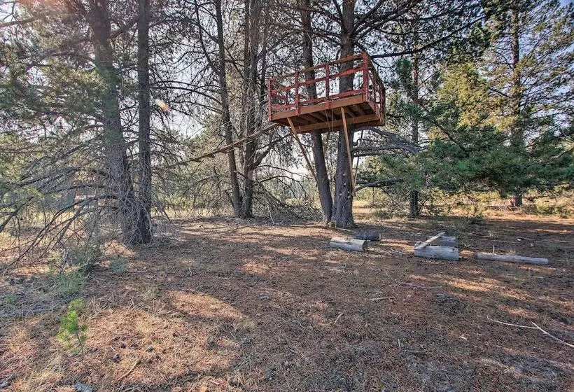 Snow Pine Retreat   Remote Crescent Log Cabin!