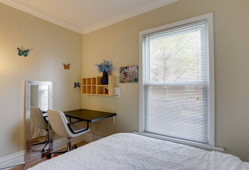 Spacious Lakefront House W/ Backyard Fire Pit