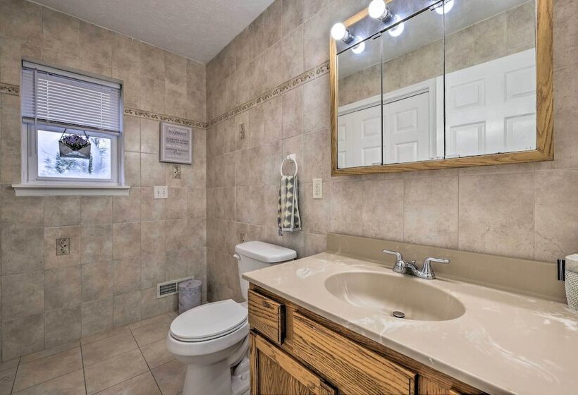 Spacious Poconos Lakefront Home W/ Dock & Grill!