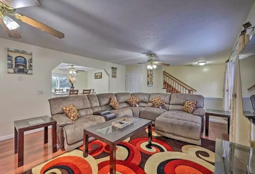 Spacious Poconos Lakefront Home W/ Dock & Grill!