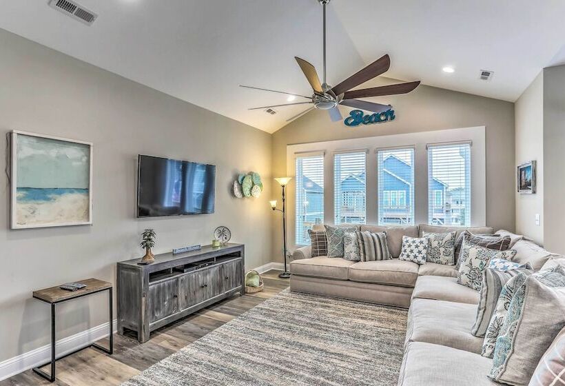 Surf City Home W/ Outdoor Shower: Walk To Beach!