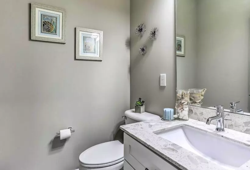 Surf City Home W/ Outdoor Shower: Walk To Beach!