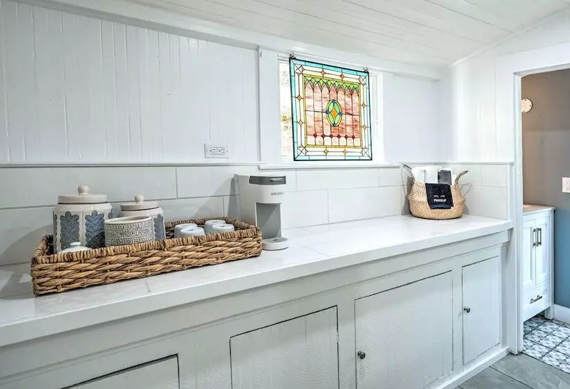 Walk To Main St: Historic Cottage In Sutter Creek