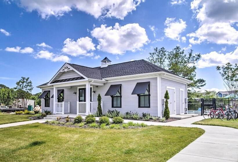 Upscale Coastal Home, 2 Mi To Bethany Beach!