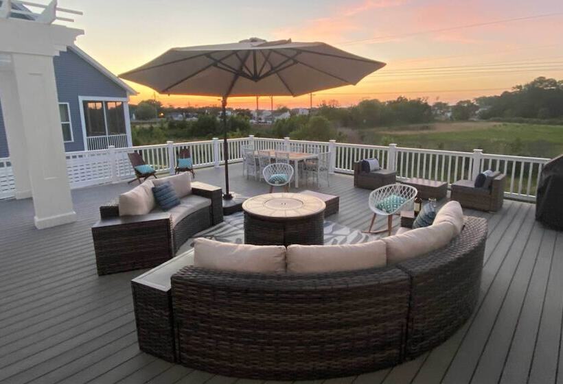 Upscale Coastal Home, 2 Mi To Bethany Beach!