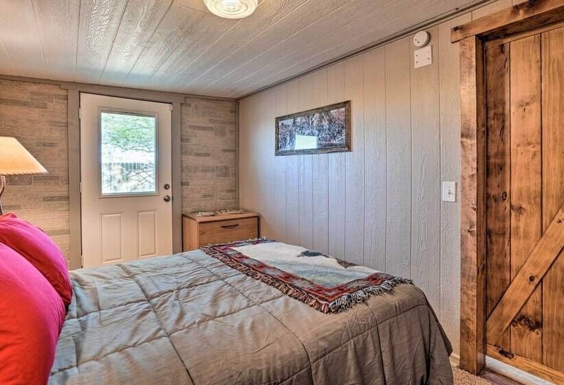 Western Style Phoenix Home: 15 Mi To Lake Pleasant