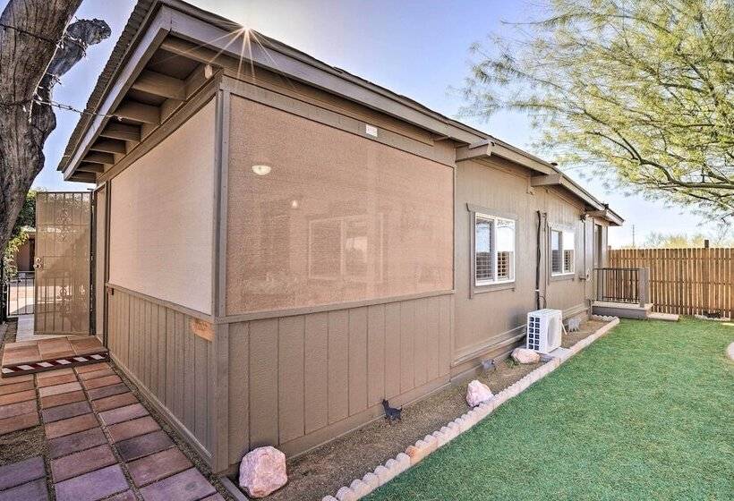 Western Style Phoenix Home: 15 Mi To Lake Pleasant