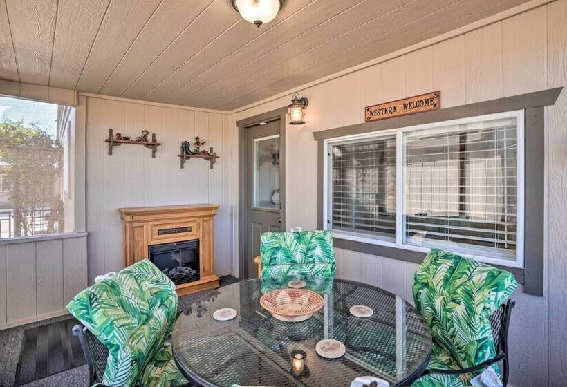 Western Style Phoenix Home: 15 Mi To Lake Pleasant