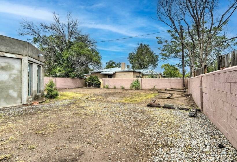 Adobe Albuquerque Home ~ 5 Mi To Old Town!