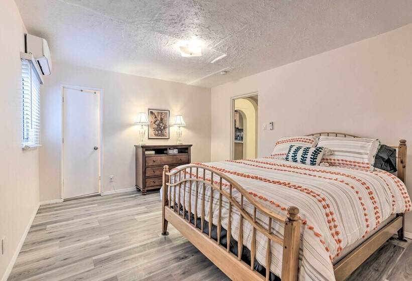 Adobe Albuquerque Home ~ 5 Mi To Old Town!