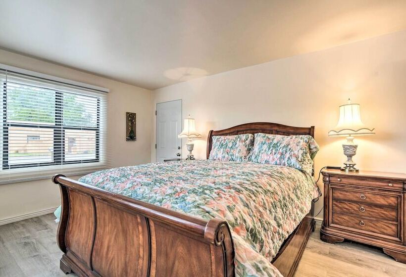 Adobe Albuquerque Home ~ 5 Mi To Old Town!