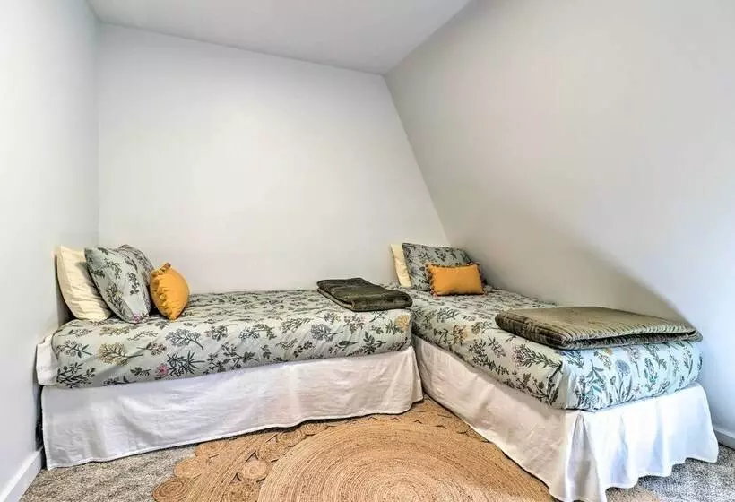 Amazing A Frame W/ Private Hiking + Amenities