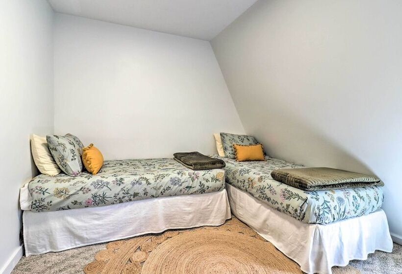 Amazing A Frame W/ Private Hiking + Amenities